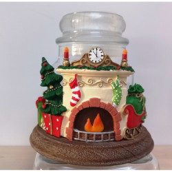 Cheminée de Noël - bougies cadeaux soins du corps