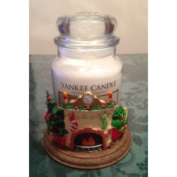 Cheminée de Noël - bougies cadeaux soins du corps